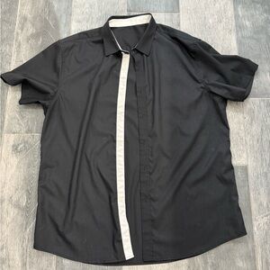 Black Short Sleeve Button-Up Shirt